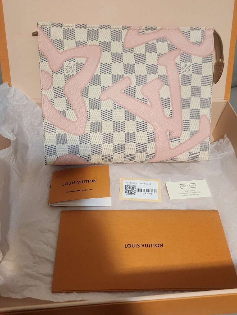 Louis Vuitton Tahitienne 26 Toiletry Pouch 2017 Limited Edition Damier Azur Pink